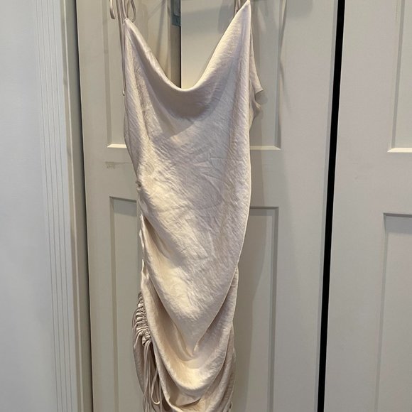 Lioness string along dress champagne size XS - Picture 5 of 5